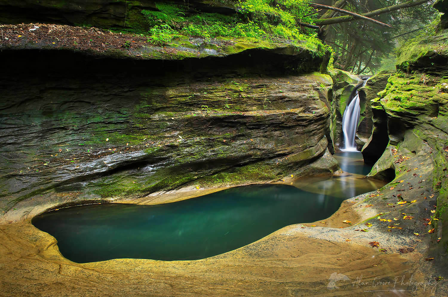 Corkscrew falls hocking hills ohio